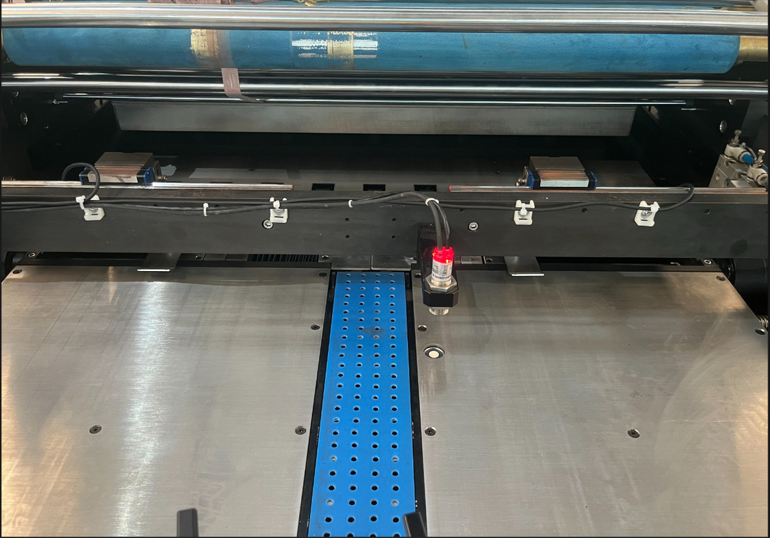 3D Gilding Automatic Hot Foil Stamping Machine per carta da imballaggio di gamma completa, color stamping