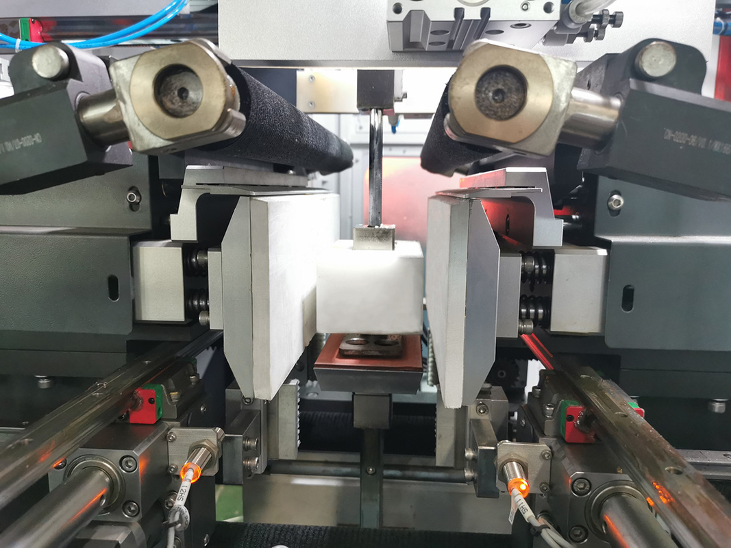 2 in 1 macchina intelligente automatica ad alta velocità per la fabbricazione di scatole rigide in cartone 50-52PCS/min