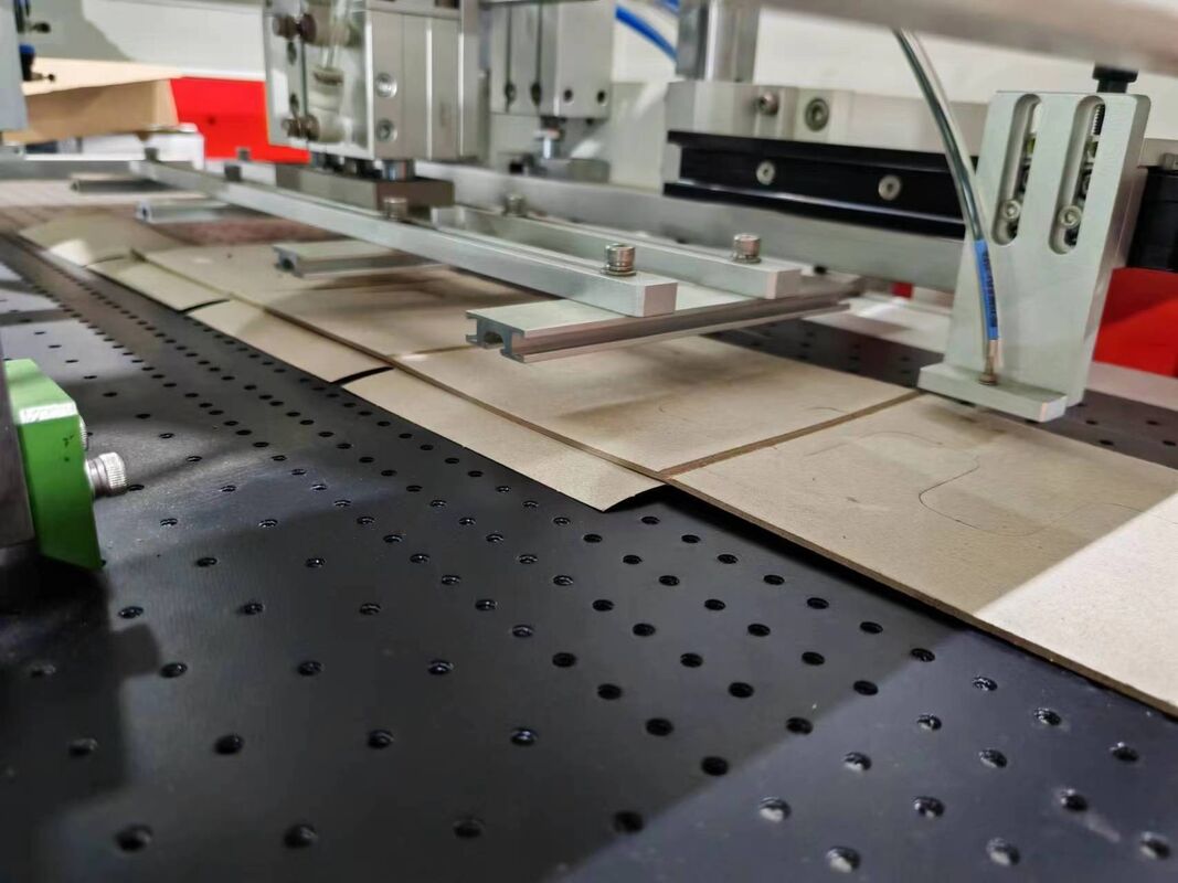 Sistema intelligente di produzione di scatole ad alta velocità in stile tiro 20-30pcs/min adatto per scatole di vino scatole di tubi