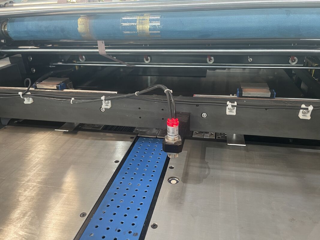 3D Gilding Automatic Hot Foil Stamping Machine per carta da imballaggio di gamma completa, color stamping