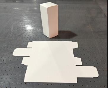 LY-RK03-1113 Macchina per il taglio di materiali flessibili non metallici senza fustella con spessore di taglio di 50 mm e precisione di ±0,05 mm