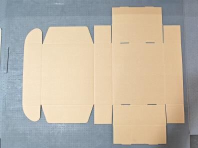 LY-RK03-1113 Macchina di taglio di materiali flessibili non metallici senza incisione