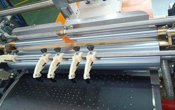 Macchina rigida intelligente dell'incartonamento di alta precisione con 20 - 25pcs/min che fa le grandi scatole