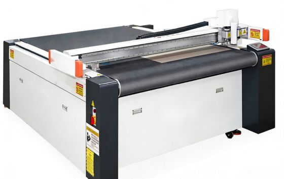 LY-PK-1816RM Macchina per il taglio di materiali flessibili senza fustellatura Macchina per la produzione di campioni con spessore di taglio di 50 mm/macchina di campionamento CNC/sistema di taglio